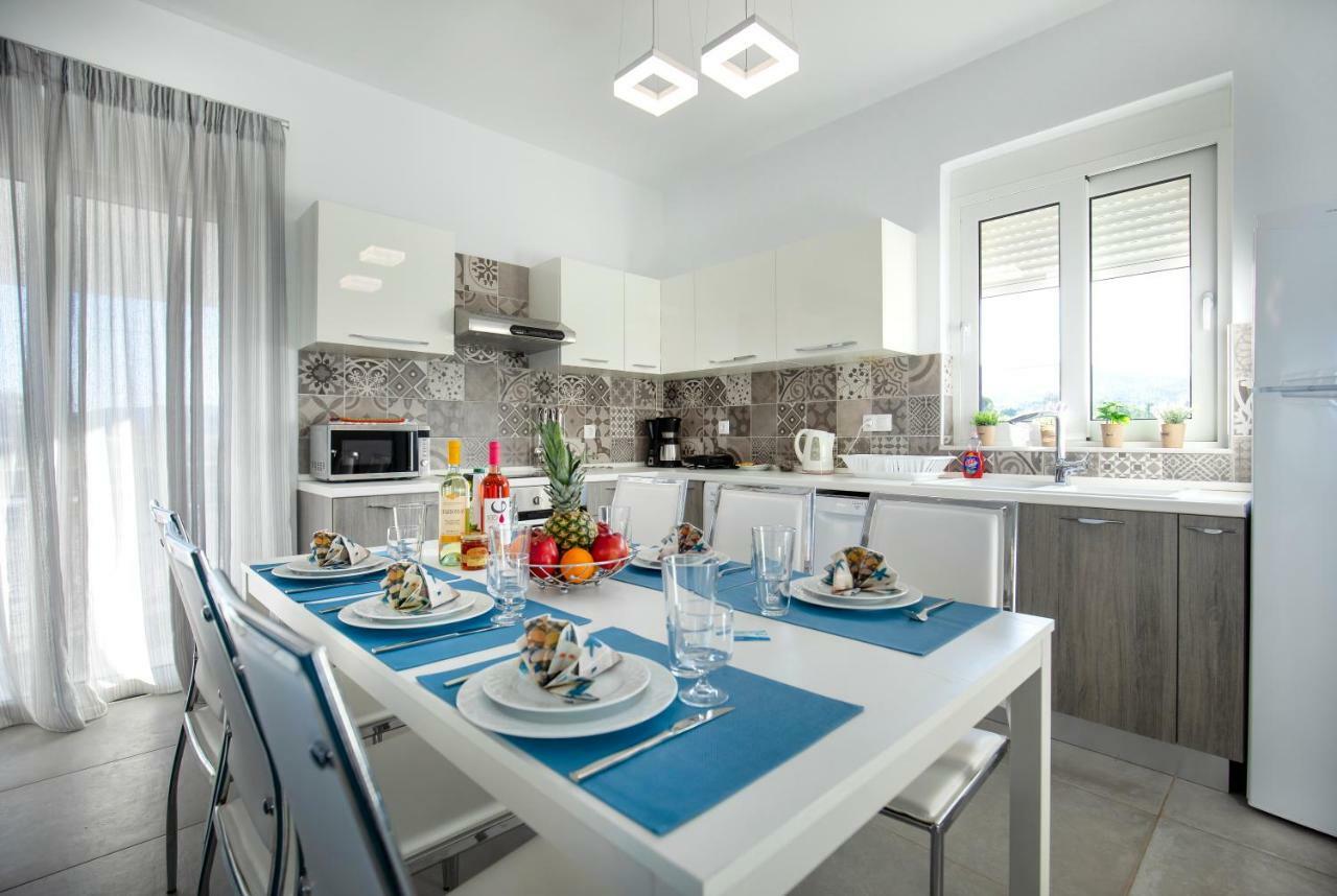 Villa Aegean Horizon Beachfront Gennadi